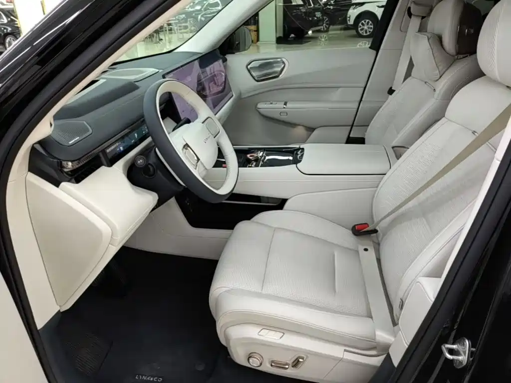Lynk & Co 900 2025 — фото 15