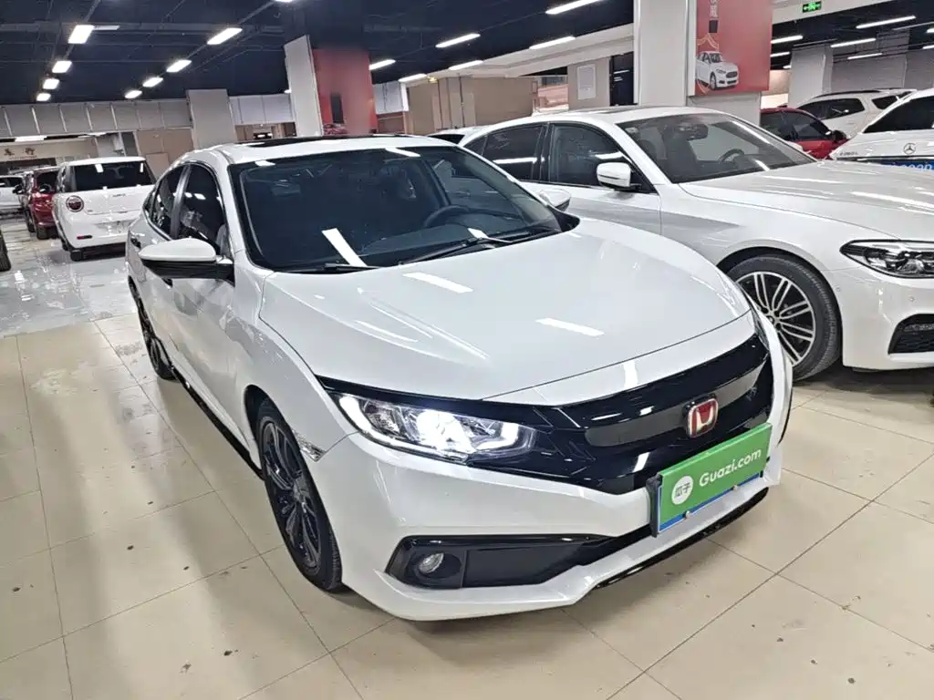 Honda Civic 2020 — фото 22