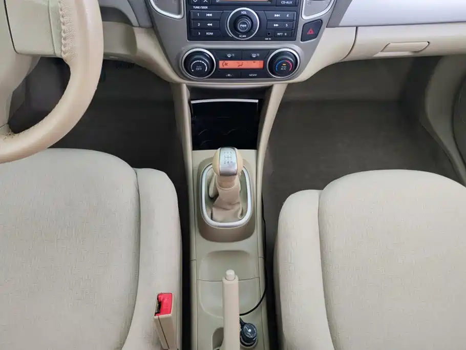 Nissan Sylphy 2015 — фото 16