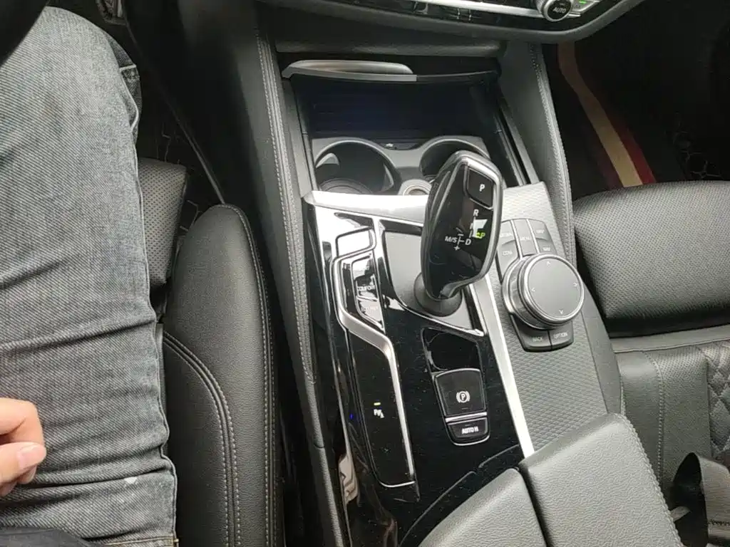 BMW 5 Series 2023 — фото 14