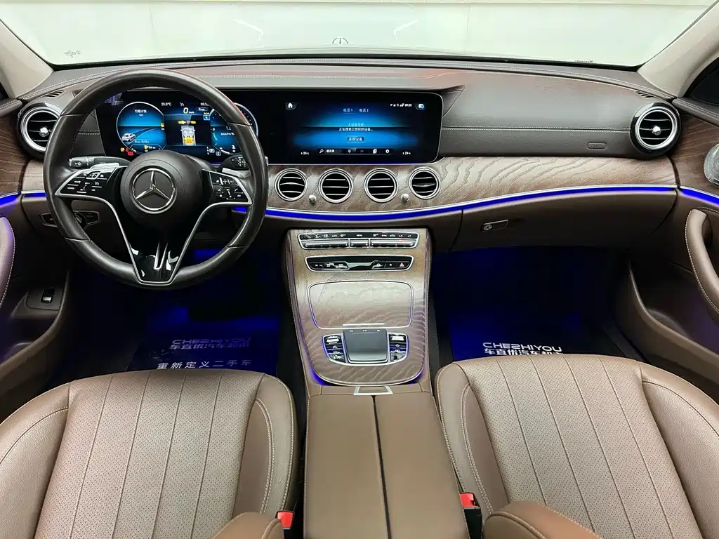 Mercedes-Benz E-Class 2023 — фото 12