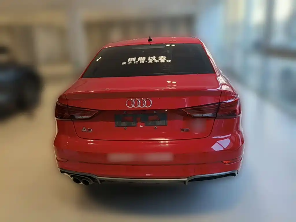 Audi A3 2019 — фото 10