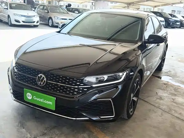 Volkswagen Passat 2024