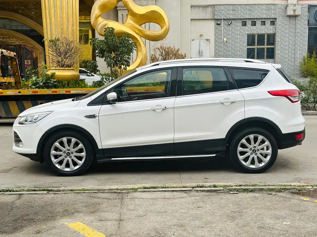 Ford Kuga 2014 — фото 3