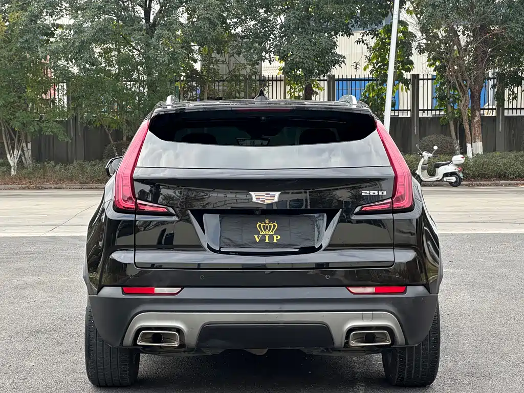 Cadillac XT4 2020 — фото 11