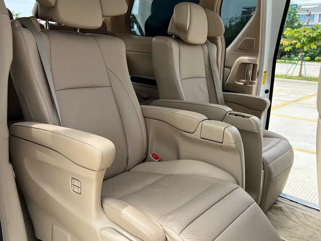 Toyota Alphard 2013 — фото 16