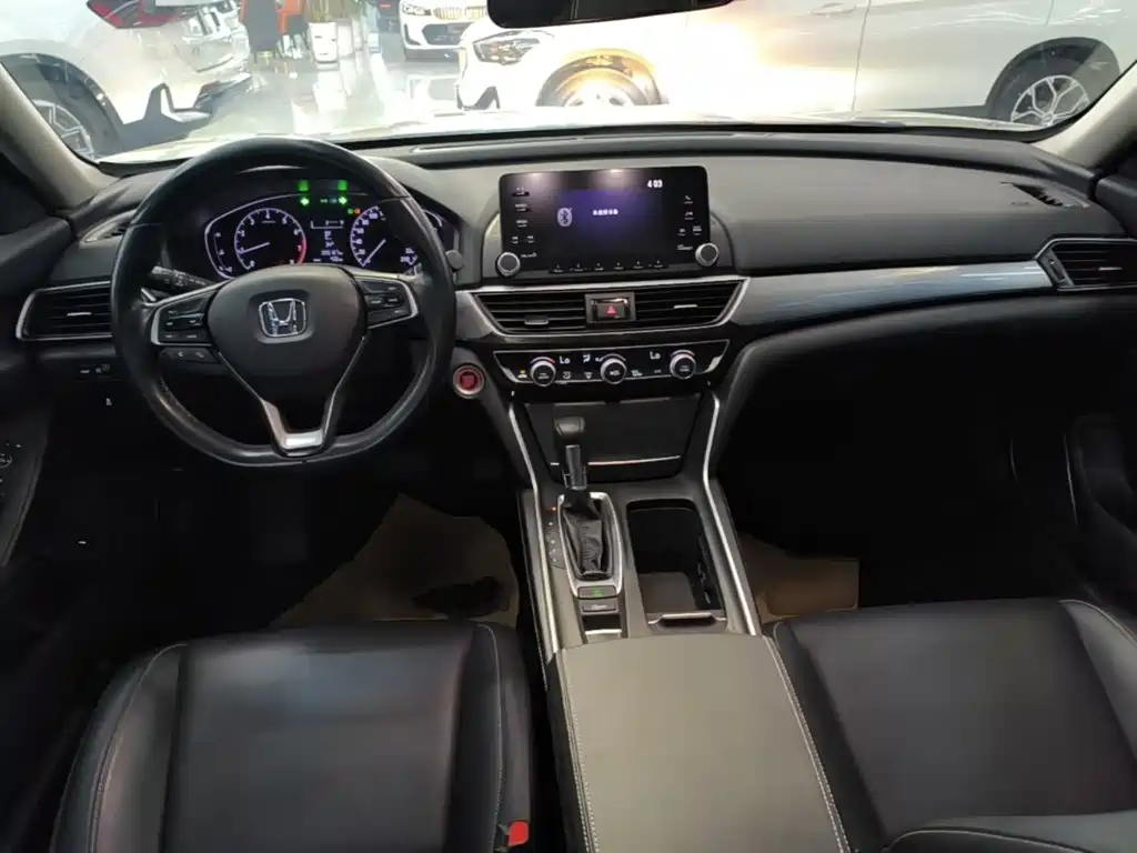 Honda Inspire 2019 — фото 10