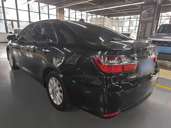 Toyota Camry 2016