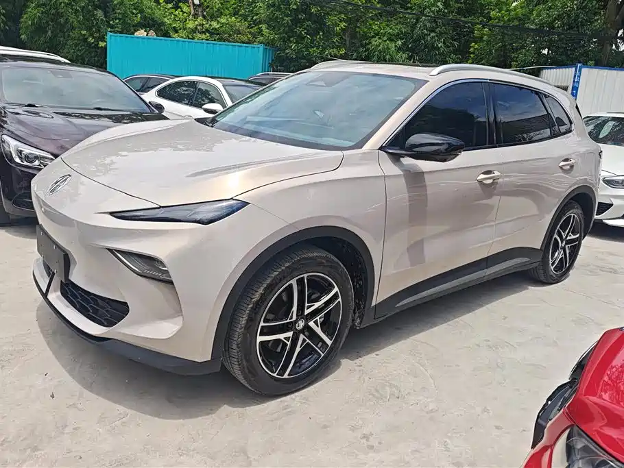 MG ES5 2024