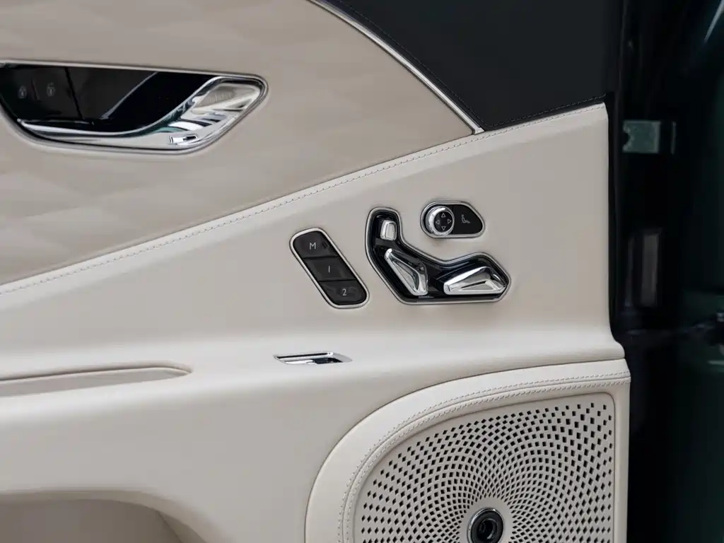 Bentley Flying Spur 2021 — фото 21
