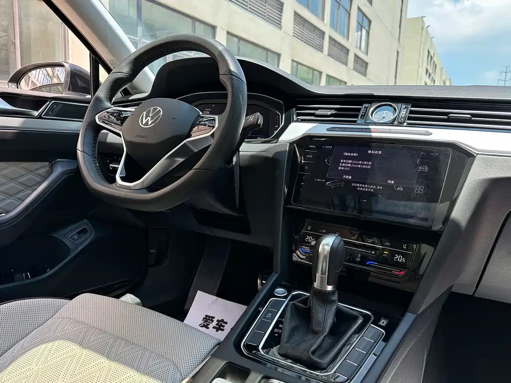 Volkswagen Magotan 2024