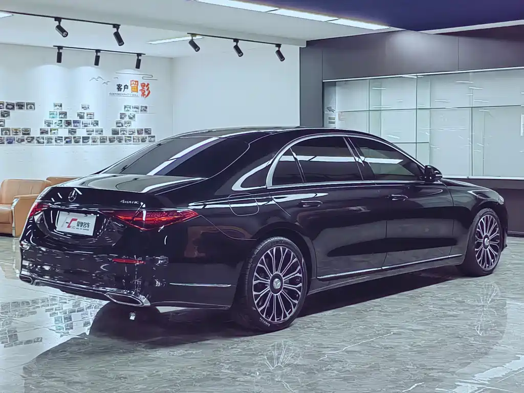 Mercedes-Benz S-Class 2023