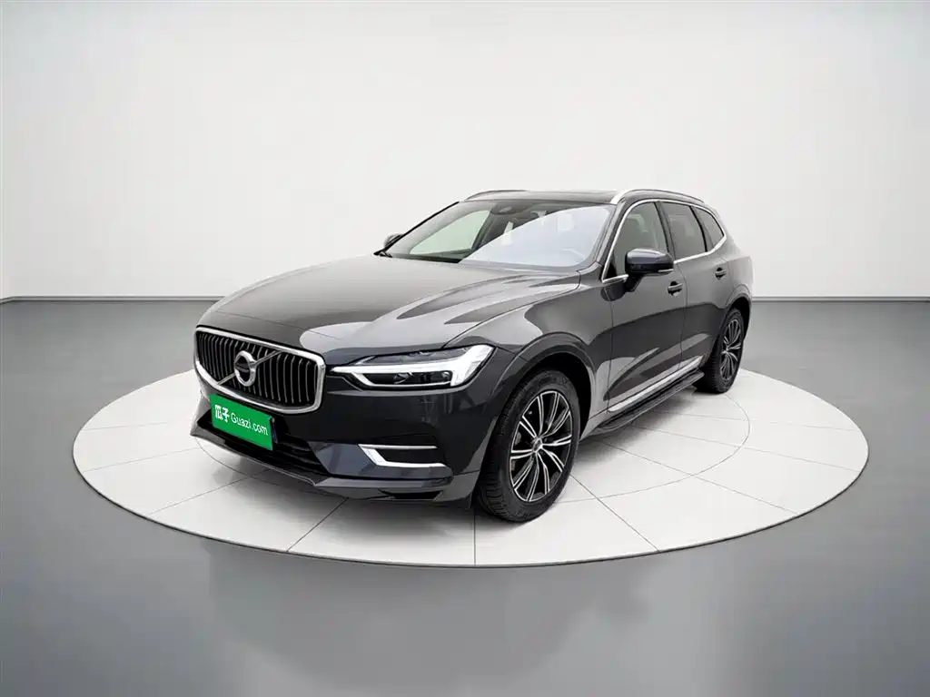 Volvo XC60 2019 — фото 1