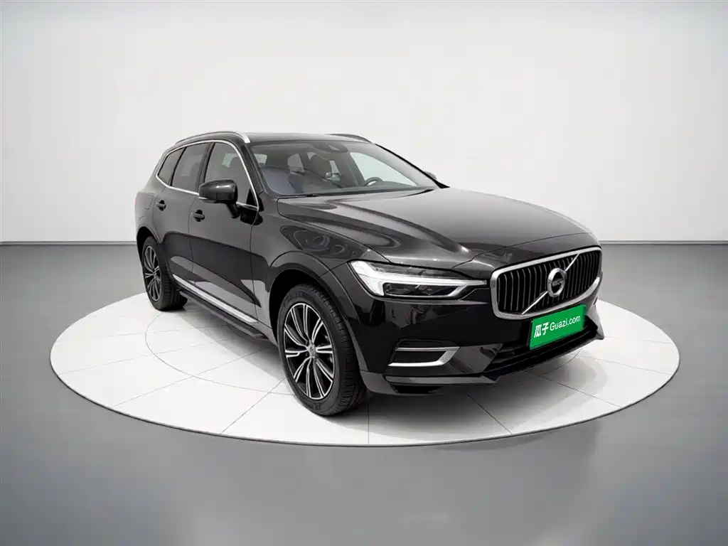Volvo XC60 2019 — фото 3