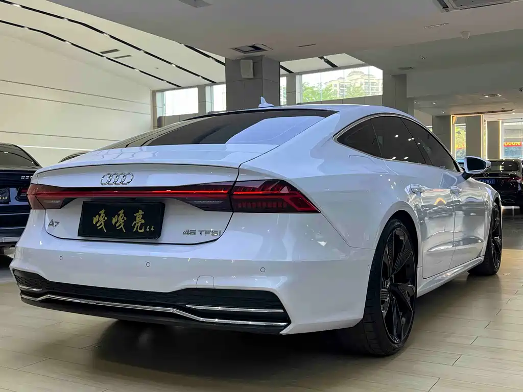 Audi A7 2021 — фото 11