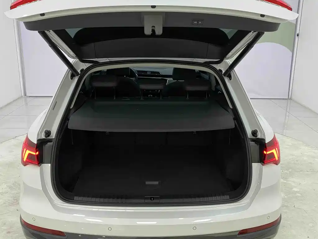 Audi Q3 2022 — фото 15
