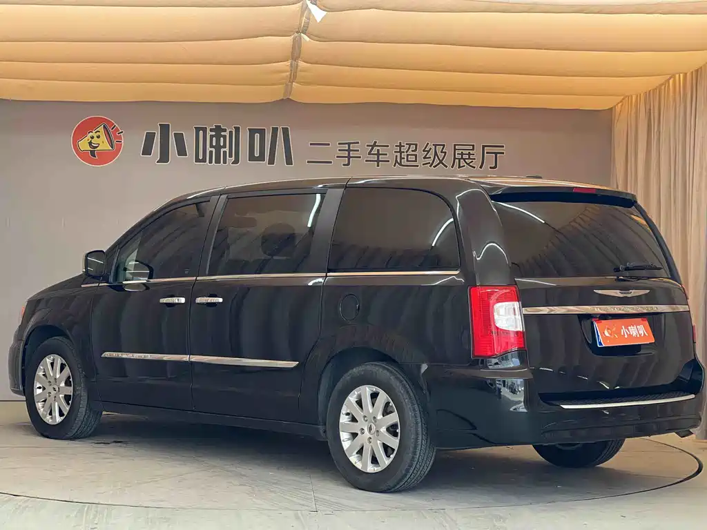 Chrysler Grand Voyager 2015 — фото 29
