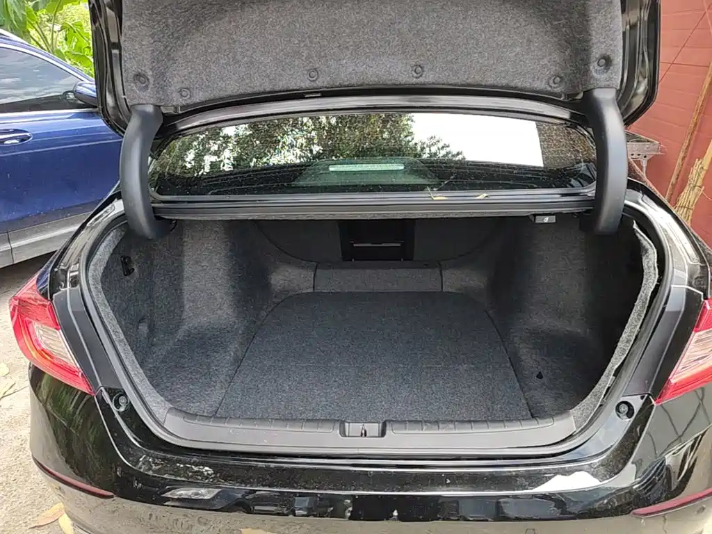Honda Accord 2021 — фото 19
