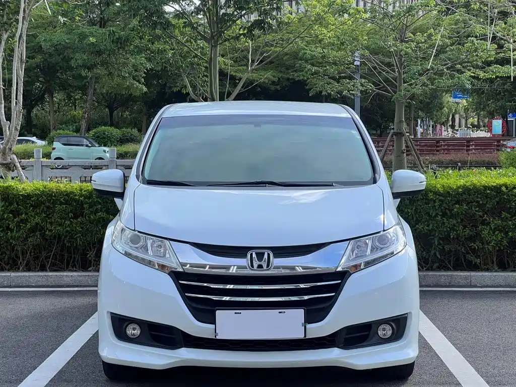 Honda Odyssey 2016 — фото 2
