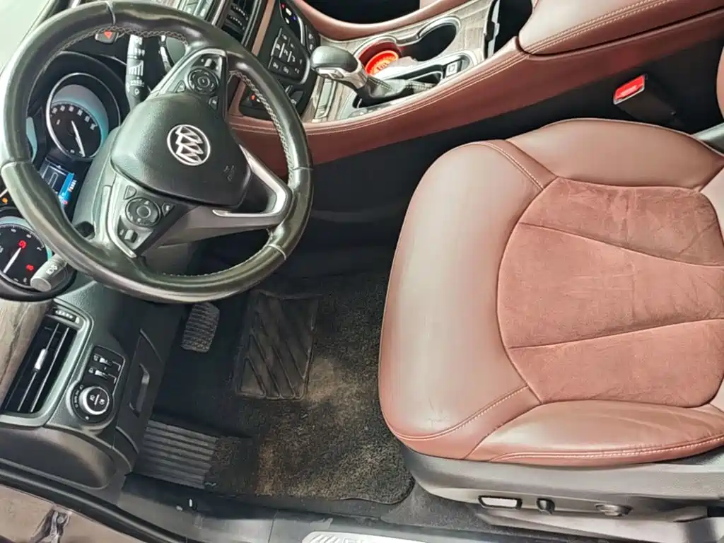 Buick Envision Plus 2017 — фото 16
