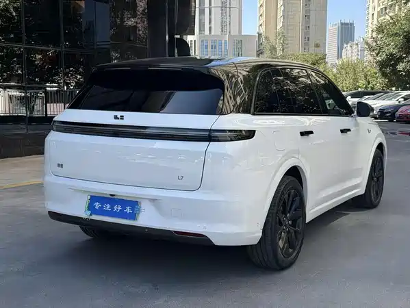 Li Auto L7 2024