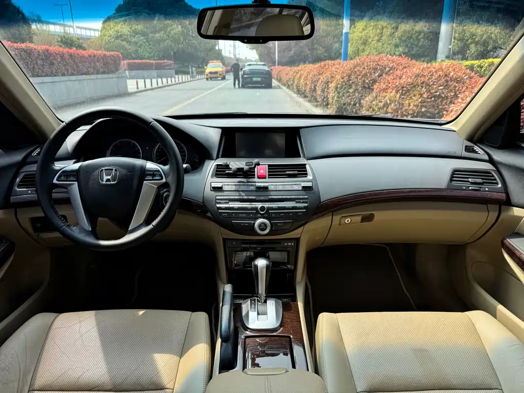 Honda Accord 2013 — фото 13