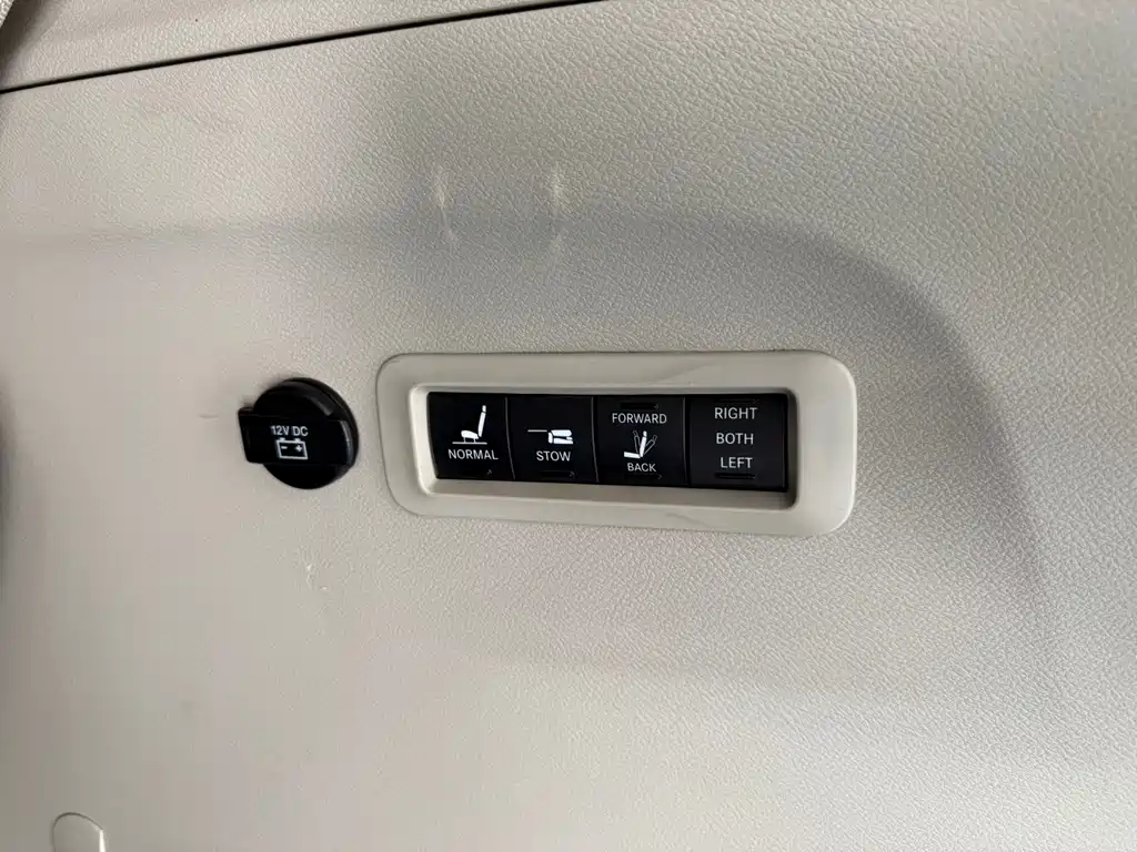 Chrysler Grand Voyager 2019 — фото 12