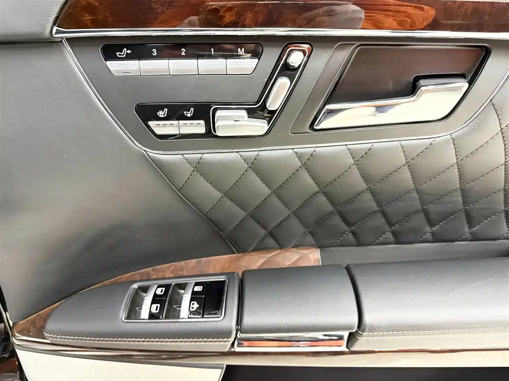 Mercedes-Benz S-Class AMG 2014 — фото 17