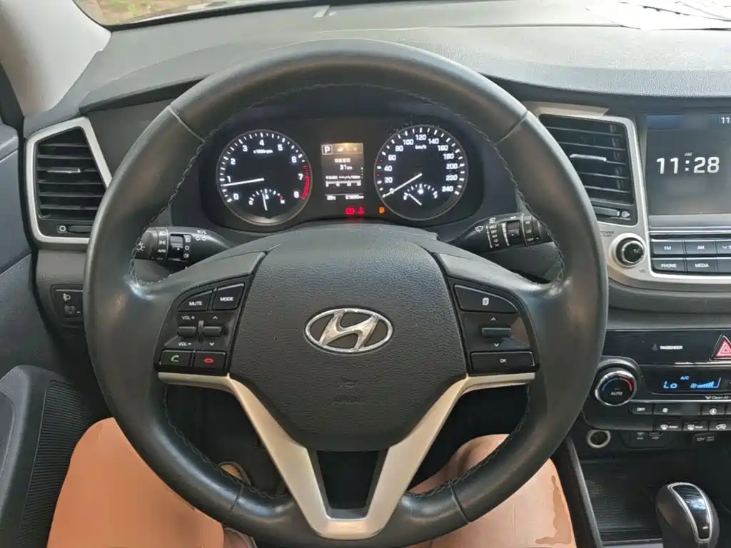 Hyundai Tucson 2018 — фото 11
