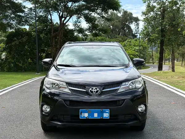 Toyota RAV4 2015