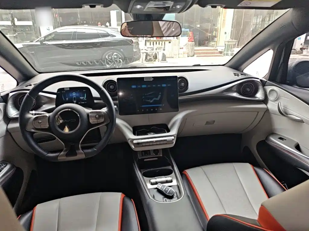 BYD Dolphin 2022 — фото 10