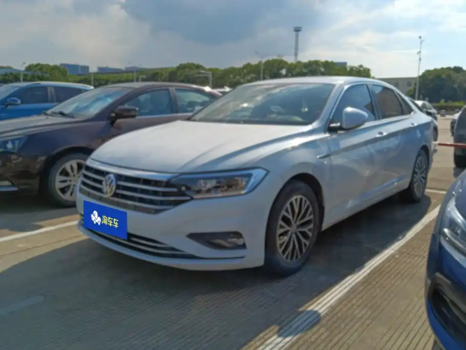Volkswagen Sagitar 2020