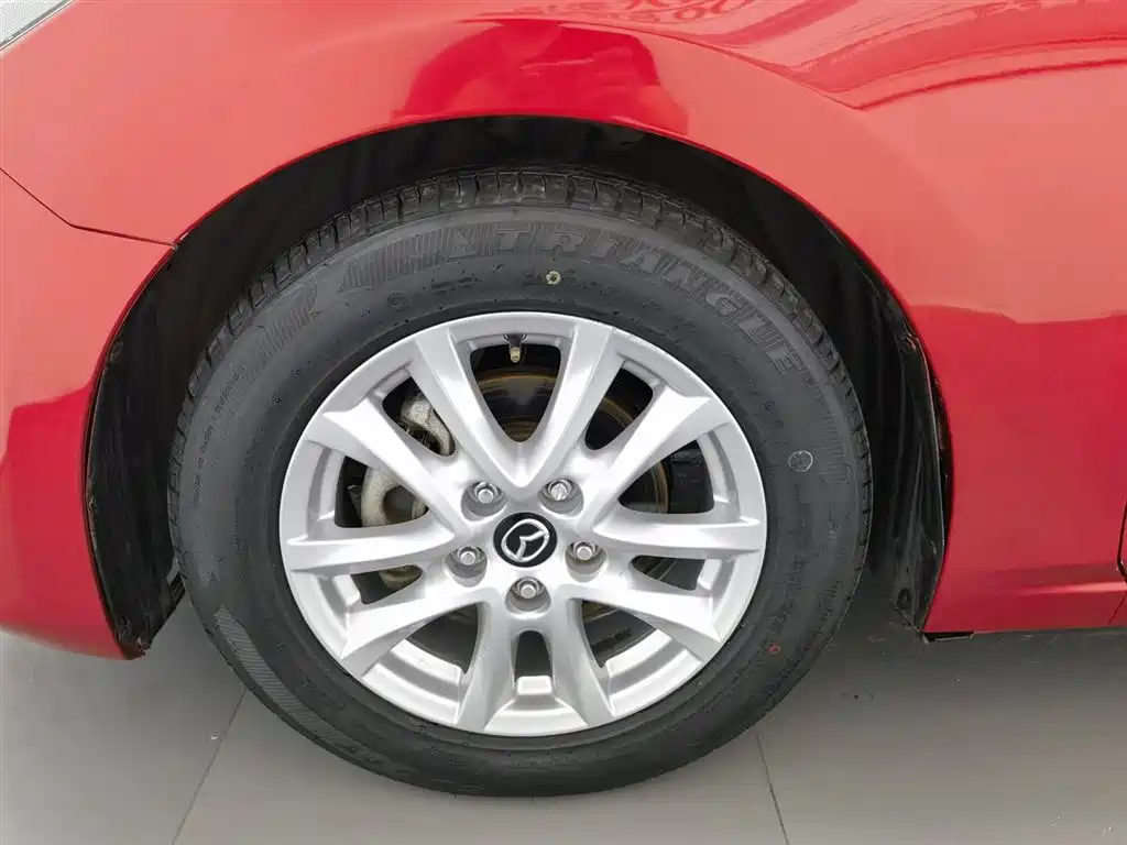 Mazda 3 Axela 2016 — фото 17
