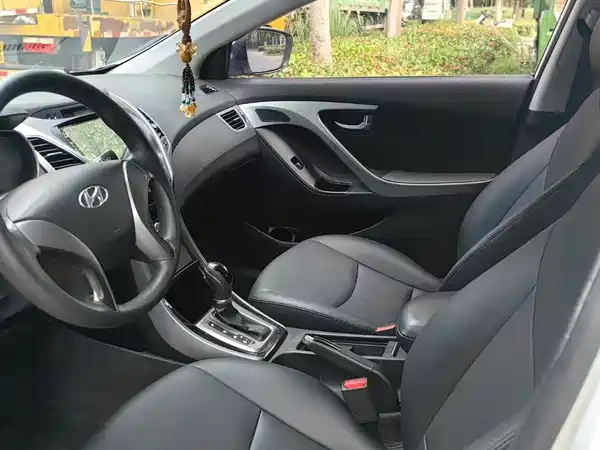 Hyundai Elantra Langdong 2017
