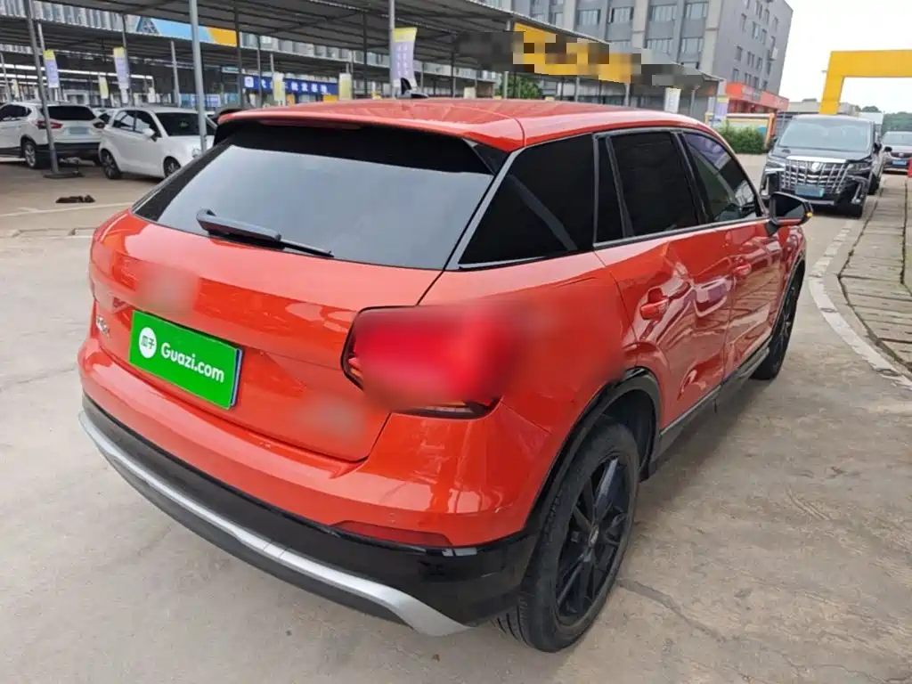 Audi Q2L 2019