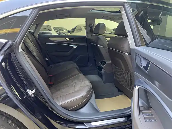 Audi A7L 2024
