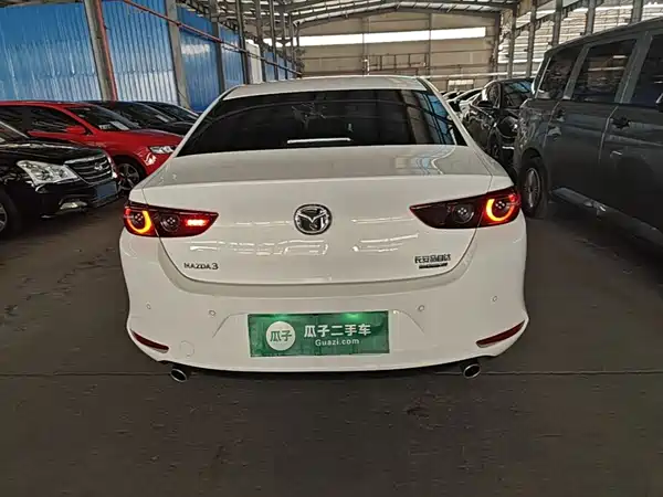 Mazda 3 Axela 2023