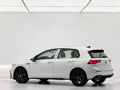 Volkswagen Golf 2024