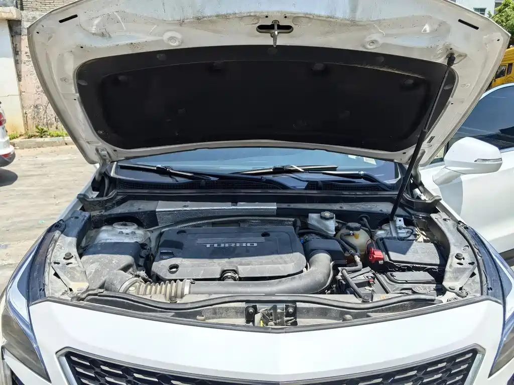 Cadillac XT4 2018 — фото 14