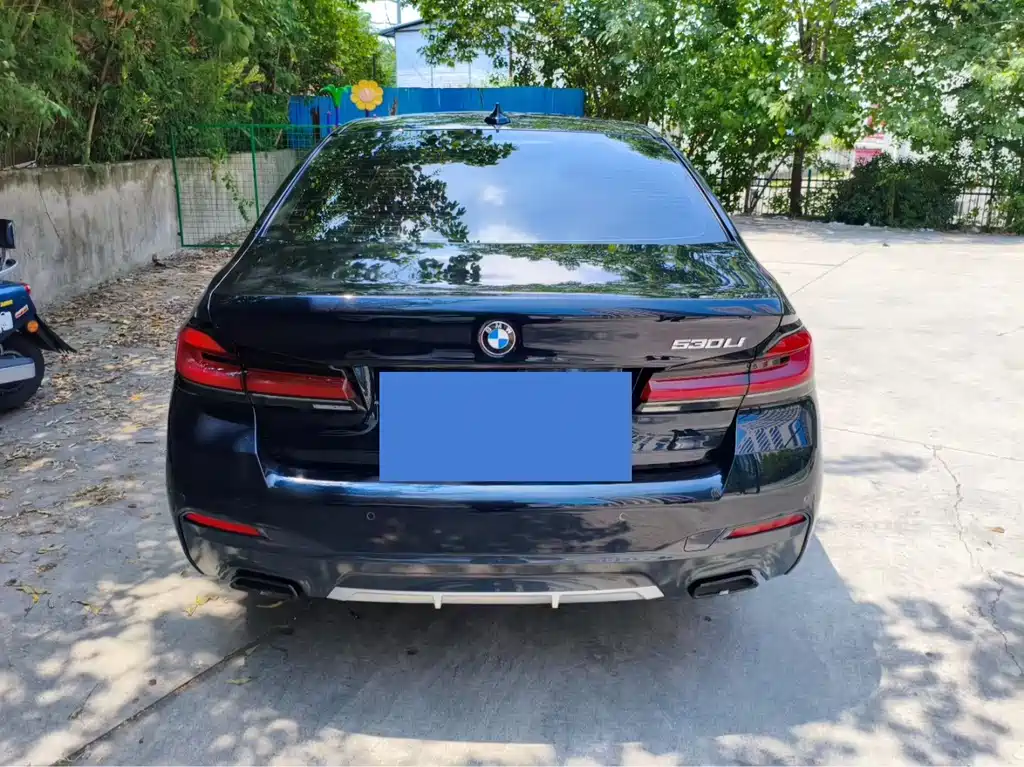 BMW 5 Series 2023