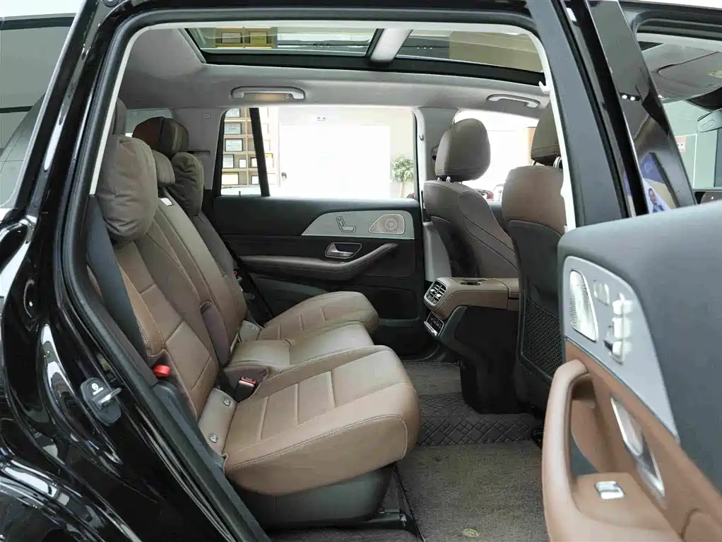 Mercedes-Benz GLS 2024 — фото 13