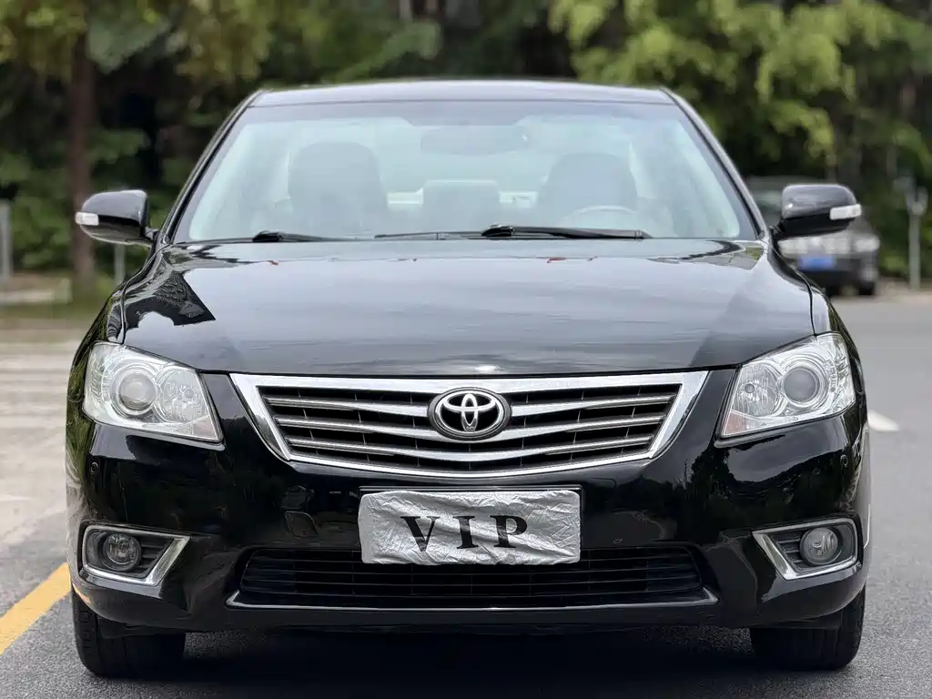 Toyota Camry 2011 — фото 2