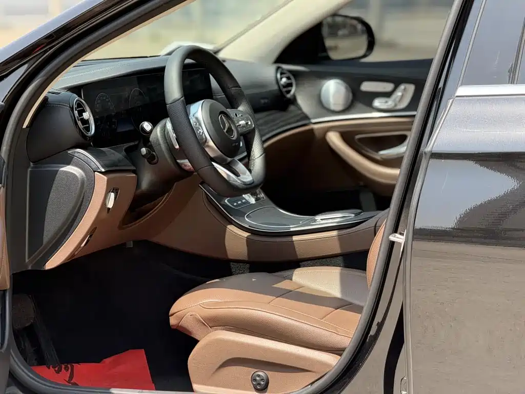 Mercedes-Benz E-Class 2020 — фото 8