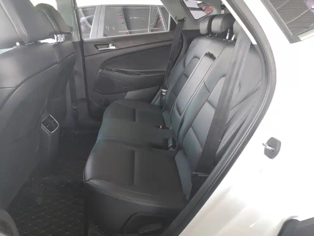 Hyundai Tucson 2016 — фото 17