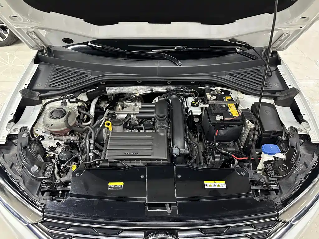 Volkswagen T-Roc 2021 — фото 11