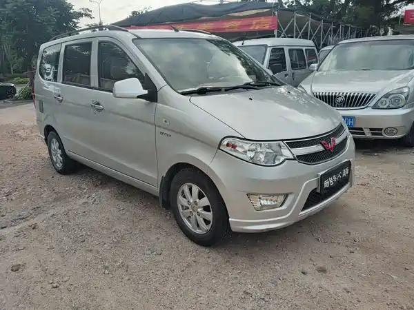 Wuling Hongguang 2018