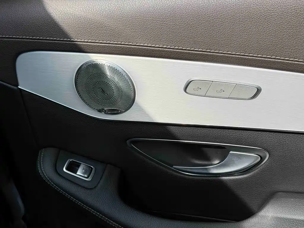 Mercedes-Benz GLC 2020 — фото 12