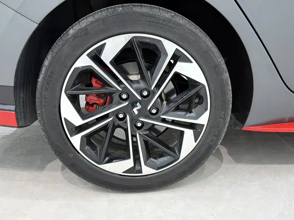 Hyundai Elantra 2024 — фото 14