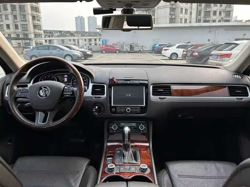 Volkswagen Touareg 2015