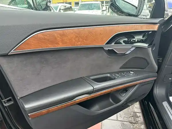 Audi A8 2019
